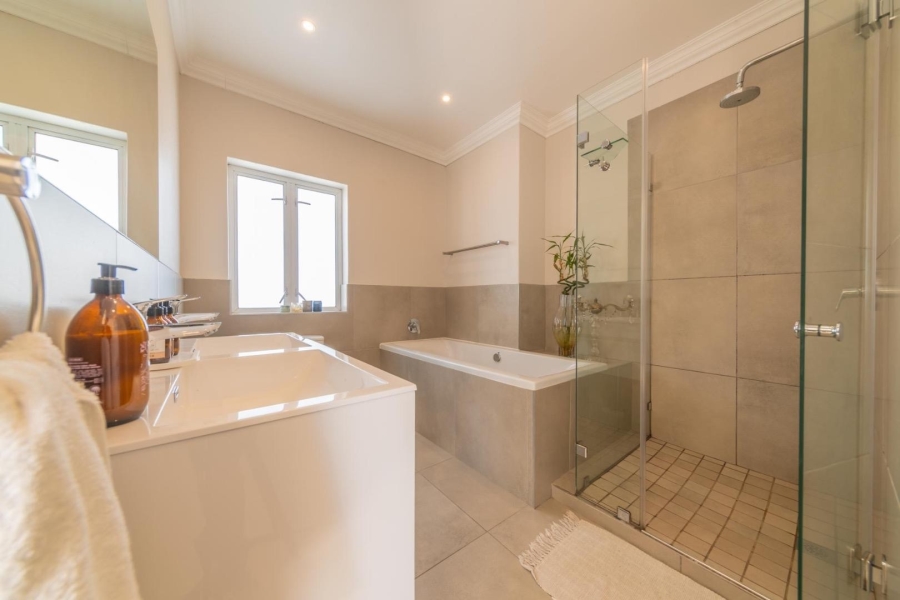 3 Bedroom Property for Sale in Koelenbosch Country Estate Western Cape